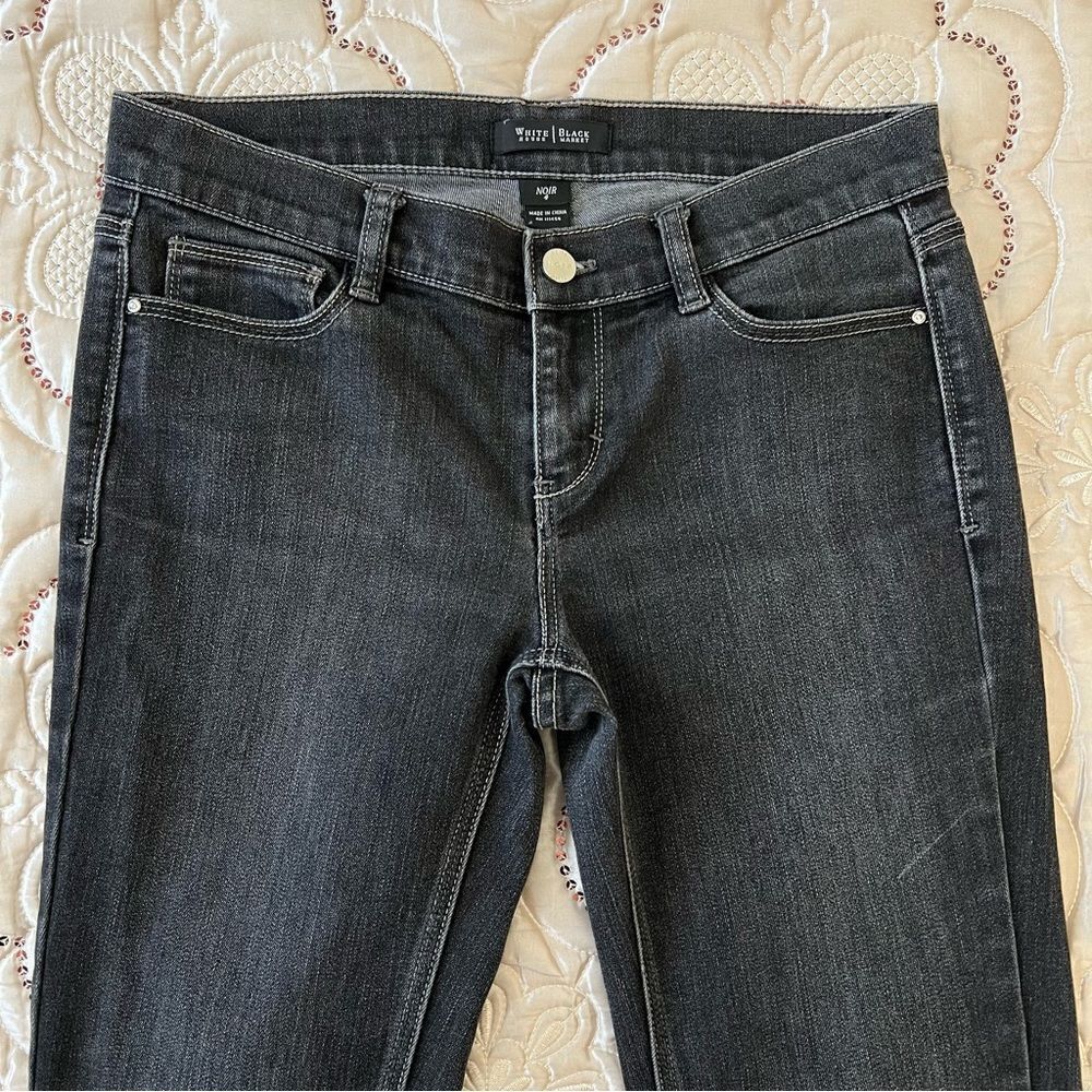White House Black Market Noir Slim Ankle Jeans in Black Size 4