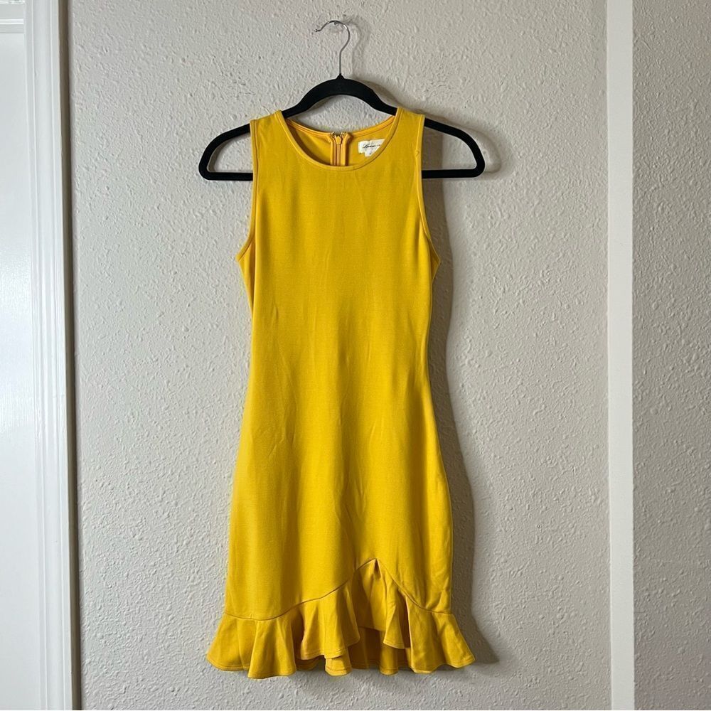 Revolve Lovers & Friends Monroe Mini Dress NEW Size XS in Mustard Yellow