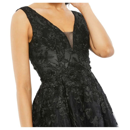 Mac Duggal Floral Embroidered Illusion V-Neck Gown Black Maxi Dress NEW Size 2