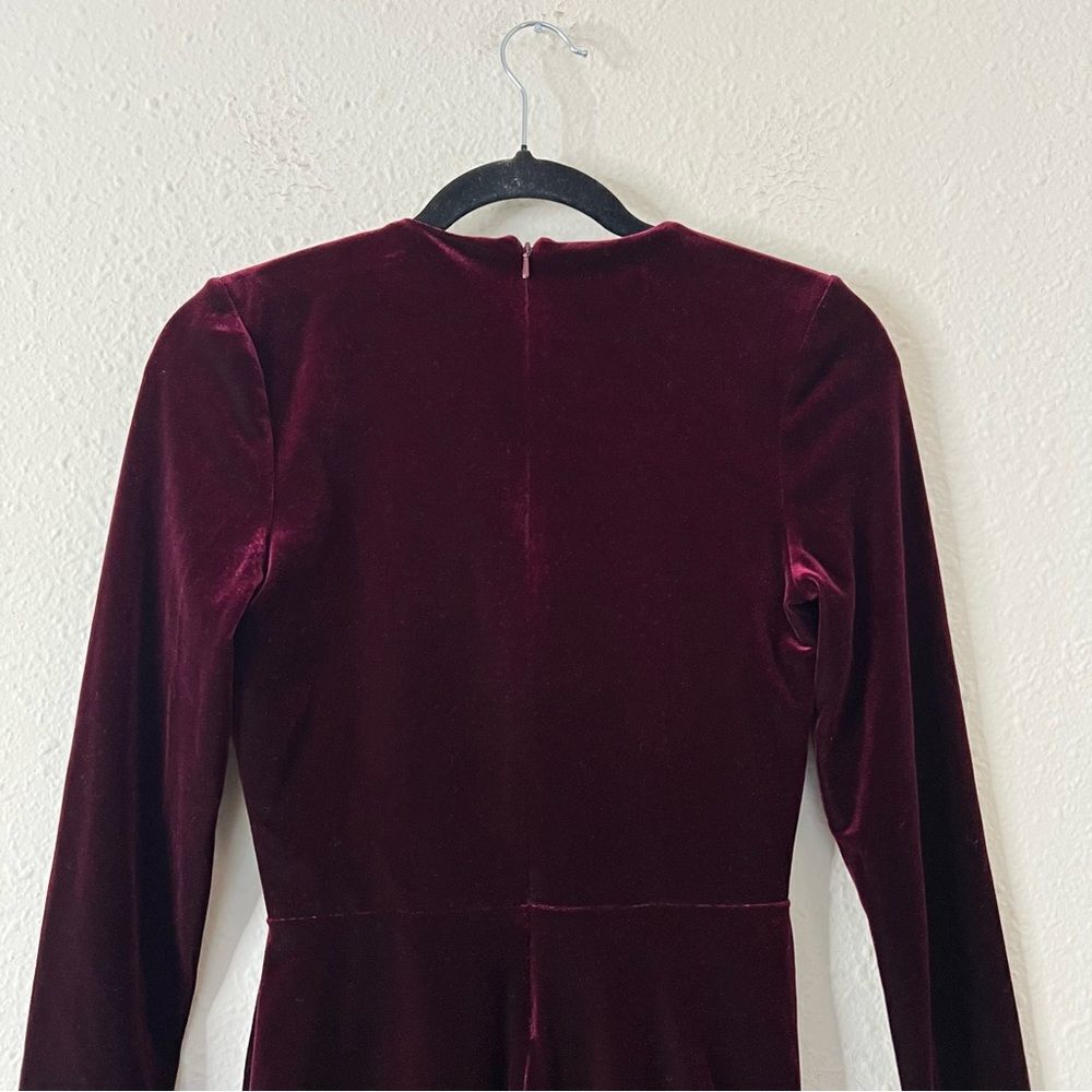 BLACK HALO l Maroon Velvet Long Sleeve V Neck Mini Cocktail Bodycon Dress Size 0