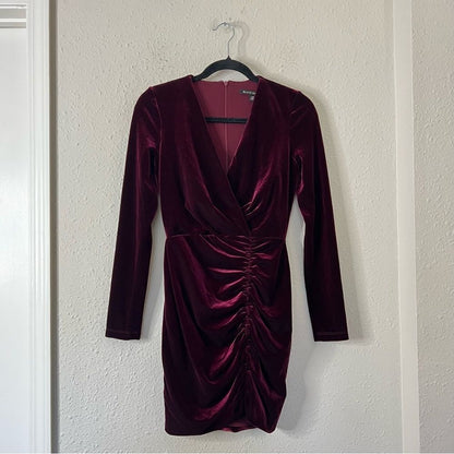 BLACK HALO l Maroon Velvet Long Sleeve V Neck Mini Cocktail Bodycon Dress Size 0