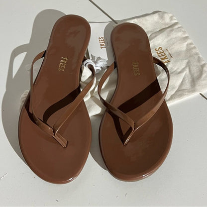 TKEES Foundations Glow Heat Wave Flip Flops Sandals NEW Size 8