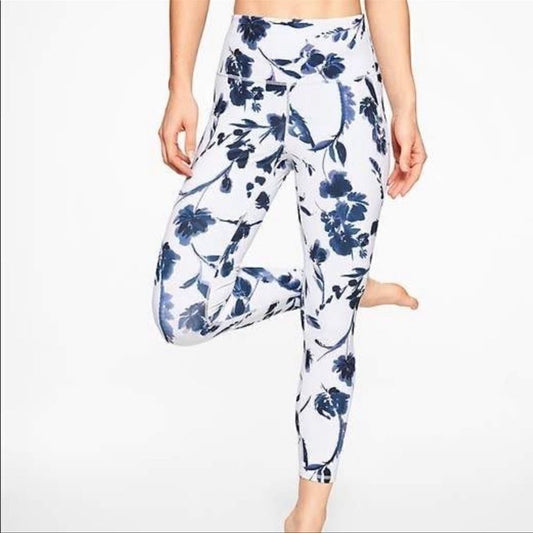 Athleta Blue and White Water Flower Leggings Size Small