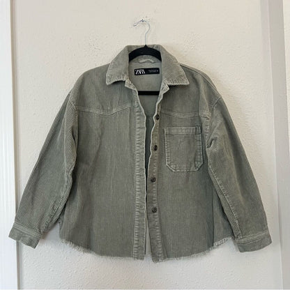 Zara Corduroy Shacket Jacket in Green Size Small