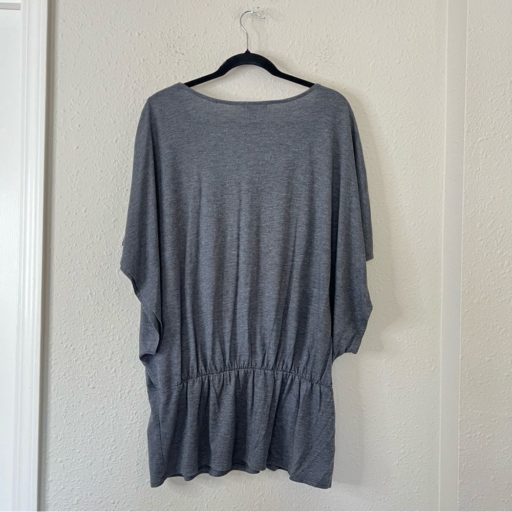 Banana Republic V-neck Short Sleeve Gray Top Size XL