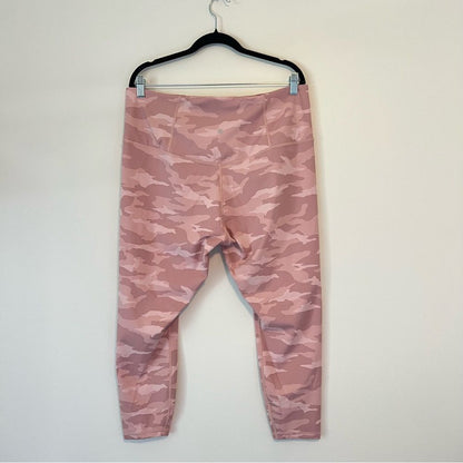 Athleta Elation Camo 7/8 Tight Leggings and Tank Top Set Plus Size 2X Pink