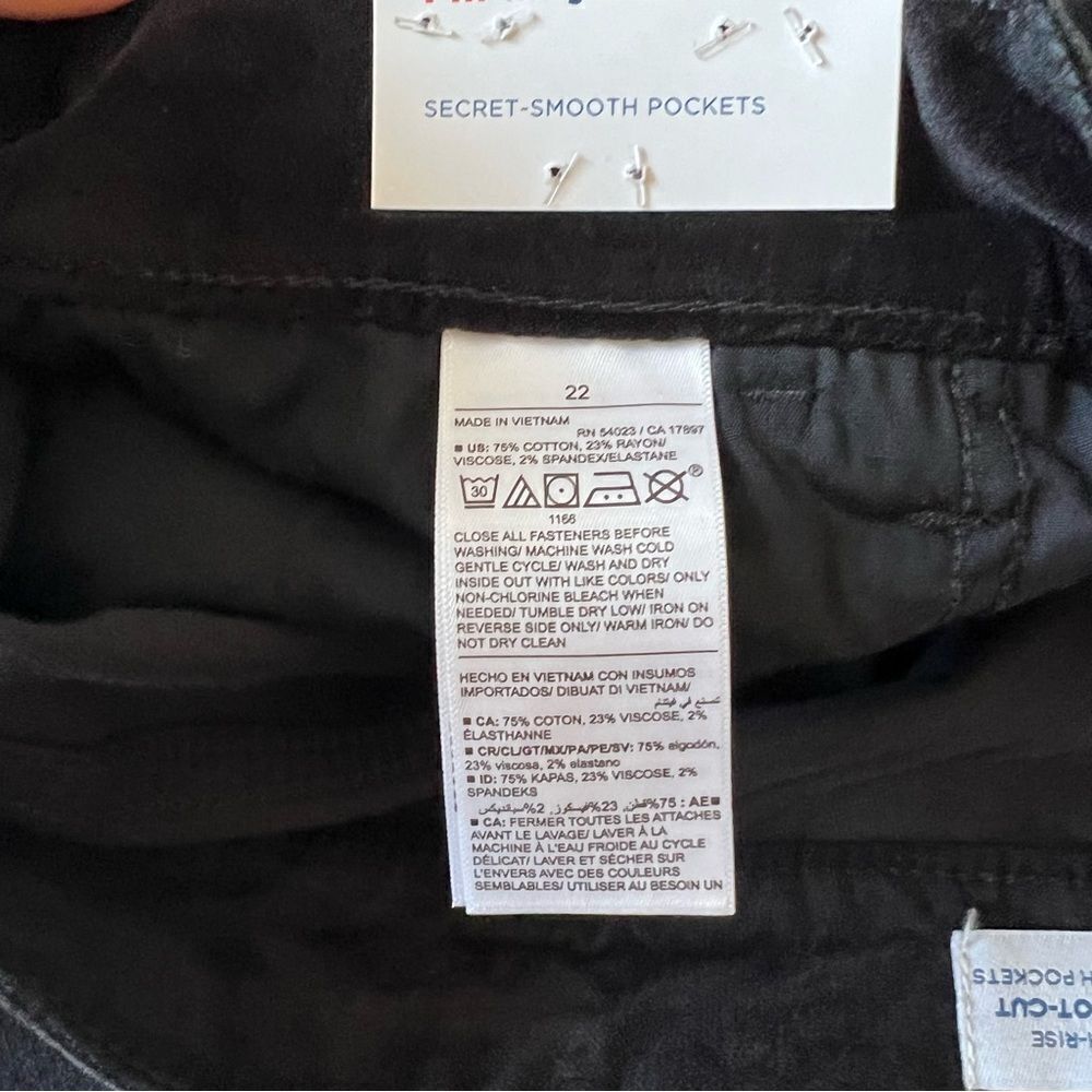 Old Navy Extra High-Waisted Velvet Kicker Boot-Cut Pants Black NEW Plus Size 22