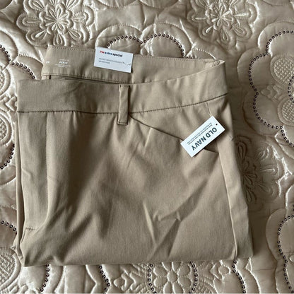 Old Navy High-Rise Pixie Flare Pants  NEW Plus Size 24