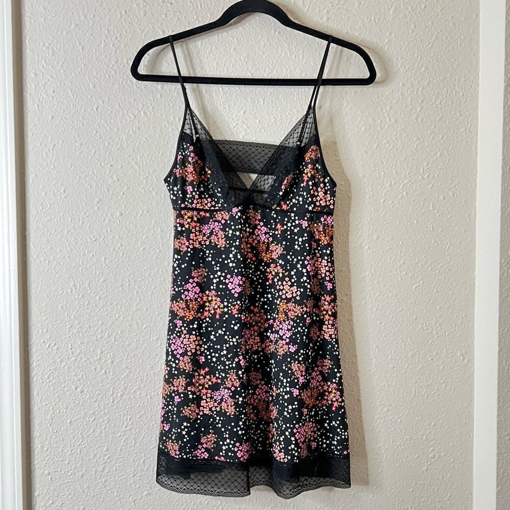 Victoria’s Secret Floral Lace Slip Dress Chemise NEW Size Medium