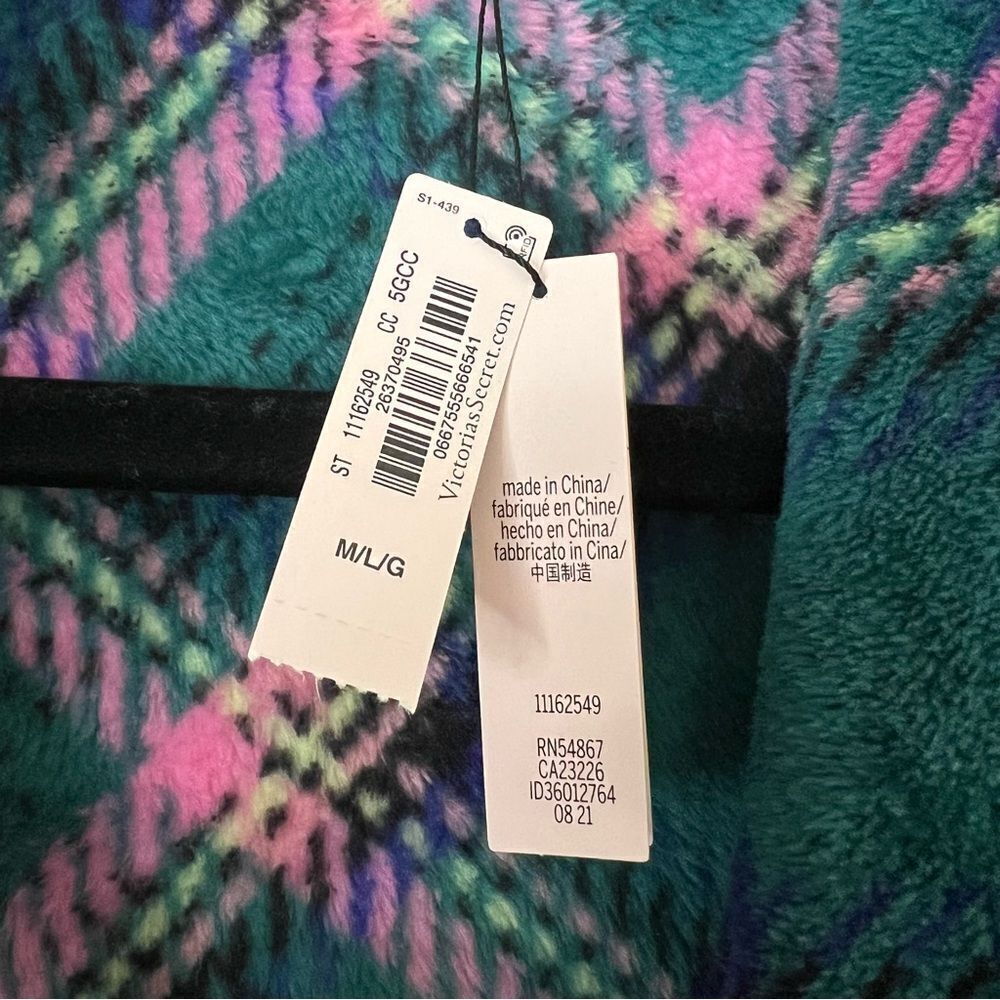 Victoria’s Secret Plaid Plush Velour Plaid Robe NEW Size M/L