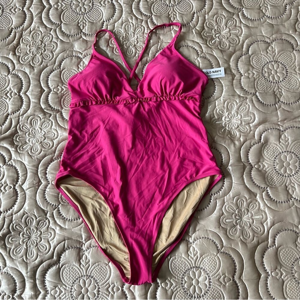 Old Navy V Neck Ruffle Trim Cutout One Piece Swimsuit in Pink NEW Size XXL