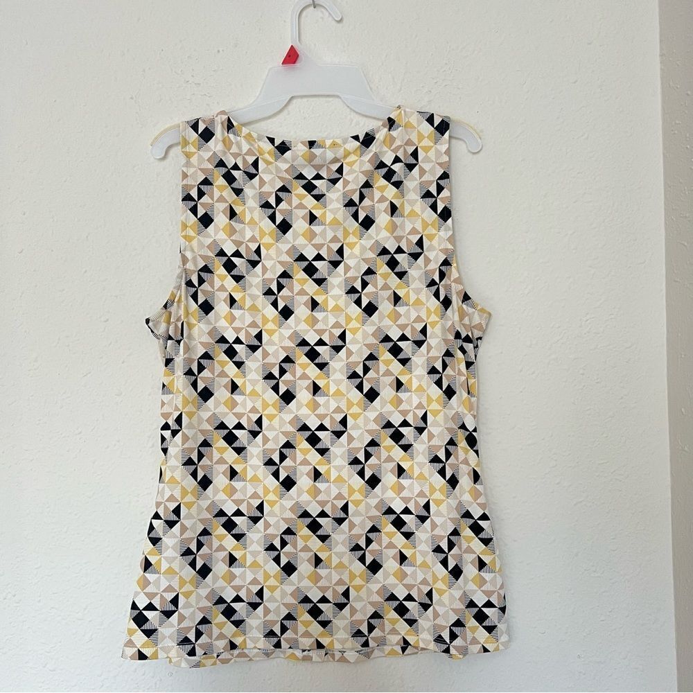 White House Black Market Geometric Print Split V-Neck Sleeveless Blouse