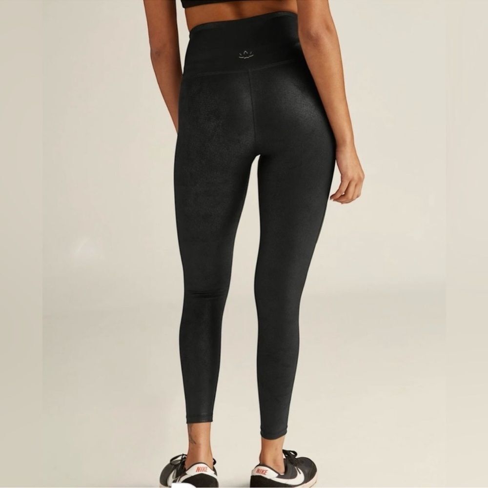 Beyond Yoga Black Shine Faux Leather High Waisted Legging Size Small