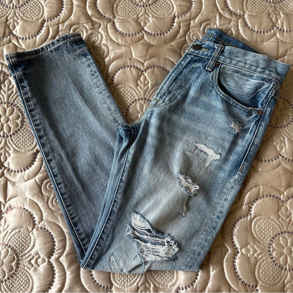 American Eagle Men’s Slim Straight Light Wash Distressed Jeans Size 28x30