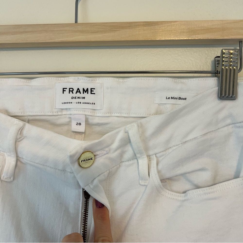 FRAME Le Mini Boot Jeans in White Size 28 Full Length