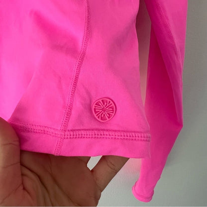 Lilly Pulitzer Luxletic Justine Top Half Zip Cropped Size M UPF 50+ Long Sleeve