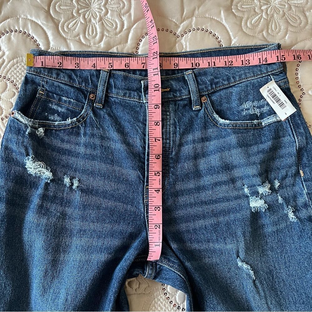 Old Navy High Rise Slouchy Straight Distressed Jeans NEW Size 4