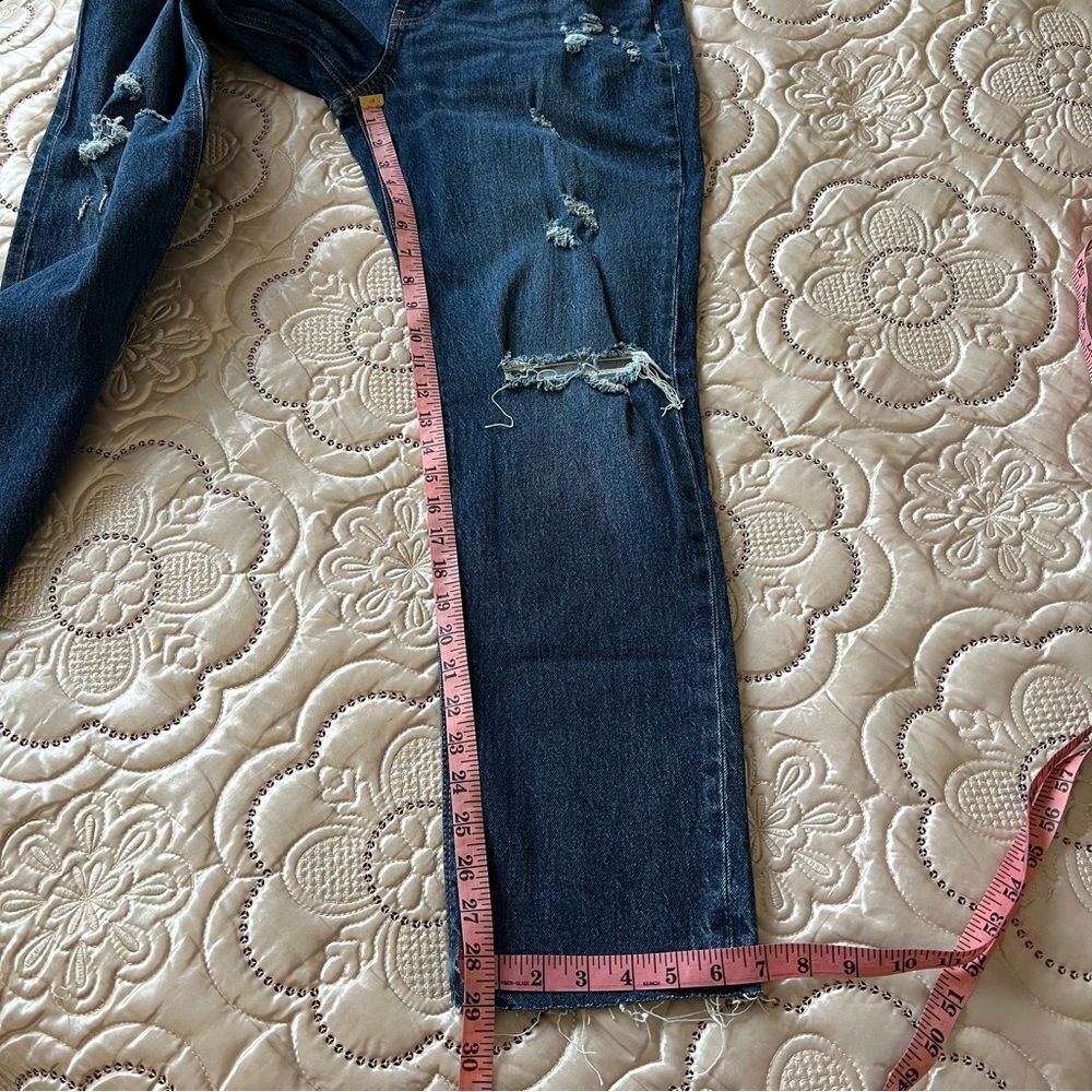 Old Navy High Rise Slouchy Straight Distressed Jeans NEW Size 4