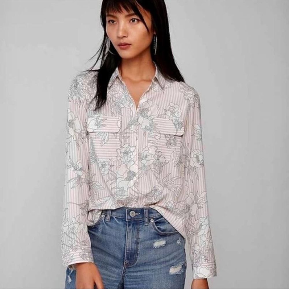 Express The City Shirt Silky Floral Button Down Shirt NEW Size XS
