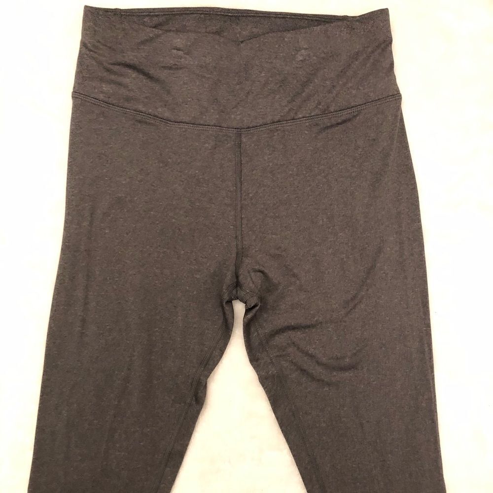 NWT Women’s Active Full Length Gray Leggings Size S