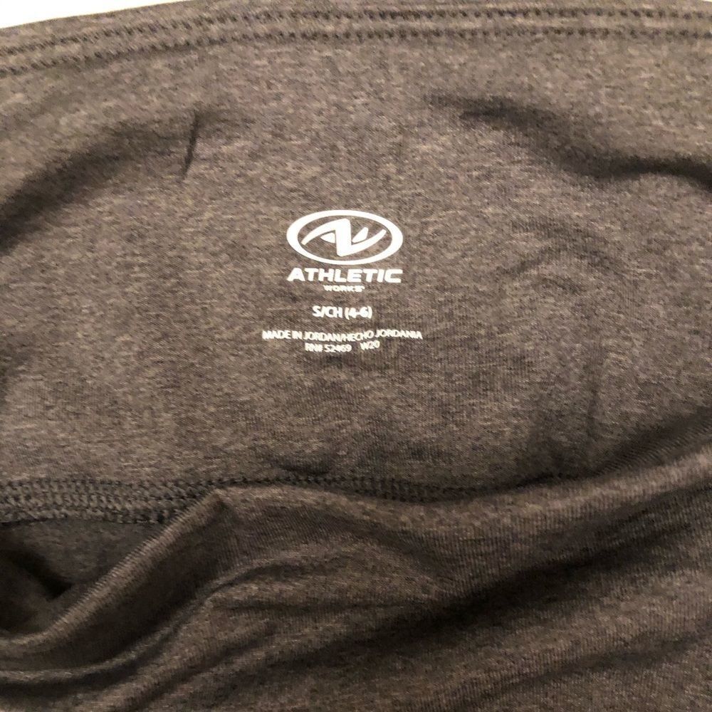 NWT Women’s Active Full Length Gray Leggings Size S