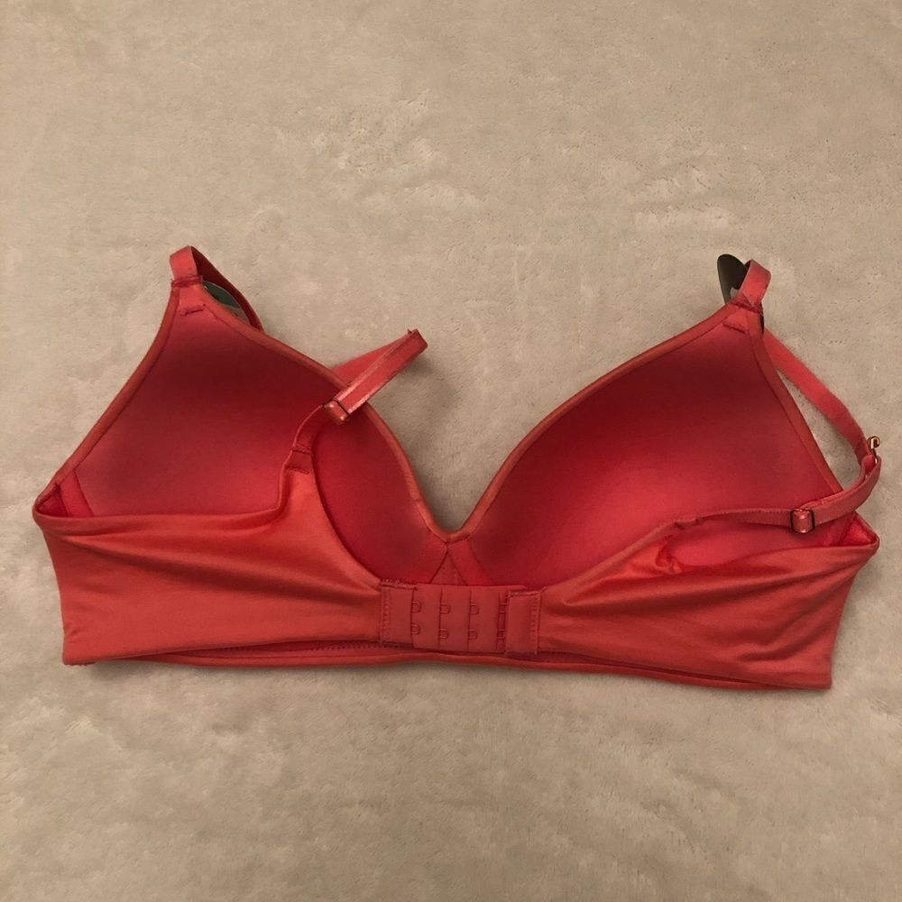 NWT Women’s Pink Wireless Bra