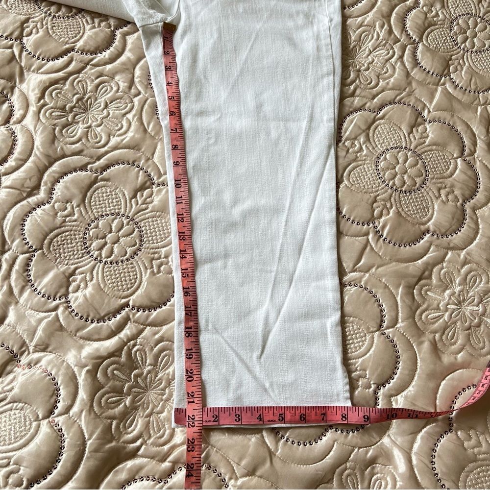 Ann Taylor Slim Fit Cropped Capri Jeans in White NEW Size 8