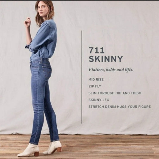 Levi’s 711 Skinny Distressed Ankle Jeans Size 27