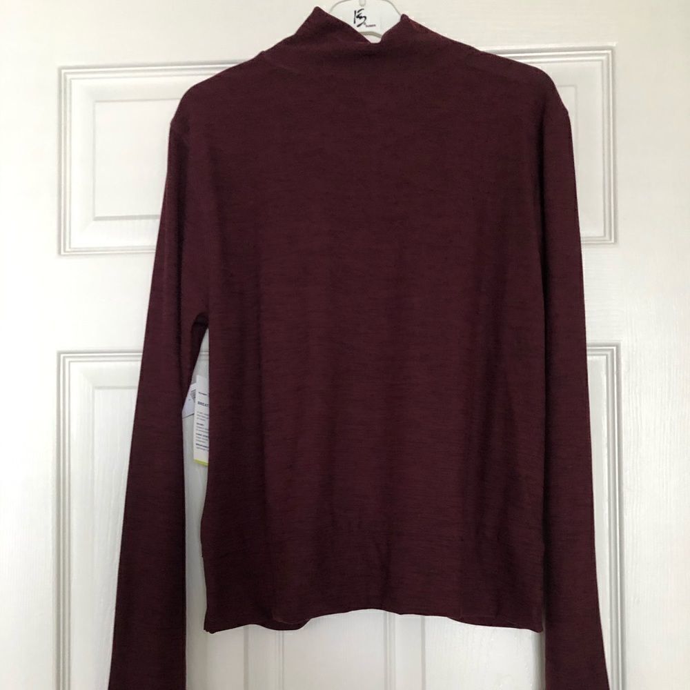 NWT Women’s Old Navy Long Sleeve Twist Front Active Top L