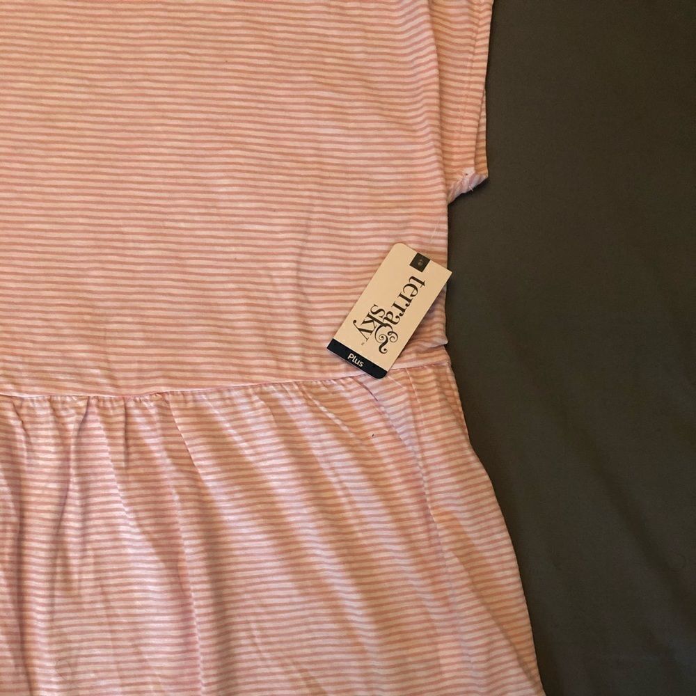 NWT Women’s Plus Size Striped Short Sleeve Peplum T-shirt
