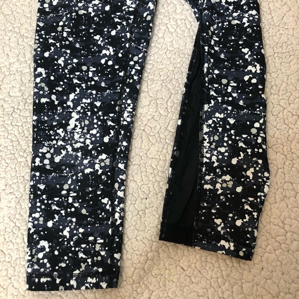 Zella Black & White Paint Splatter Capri Leggings Size S