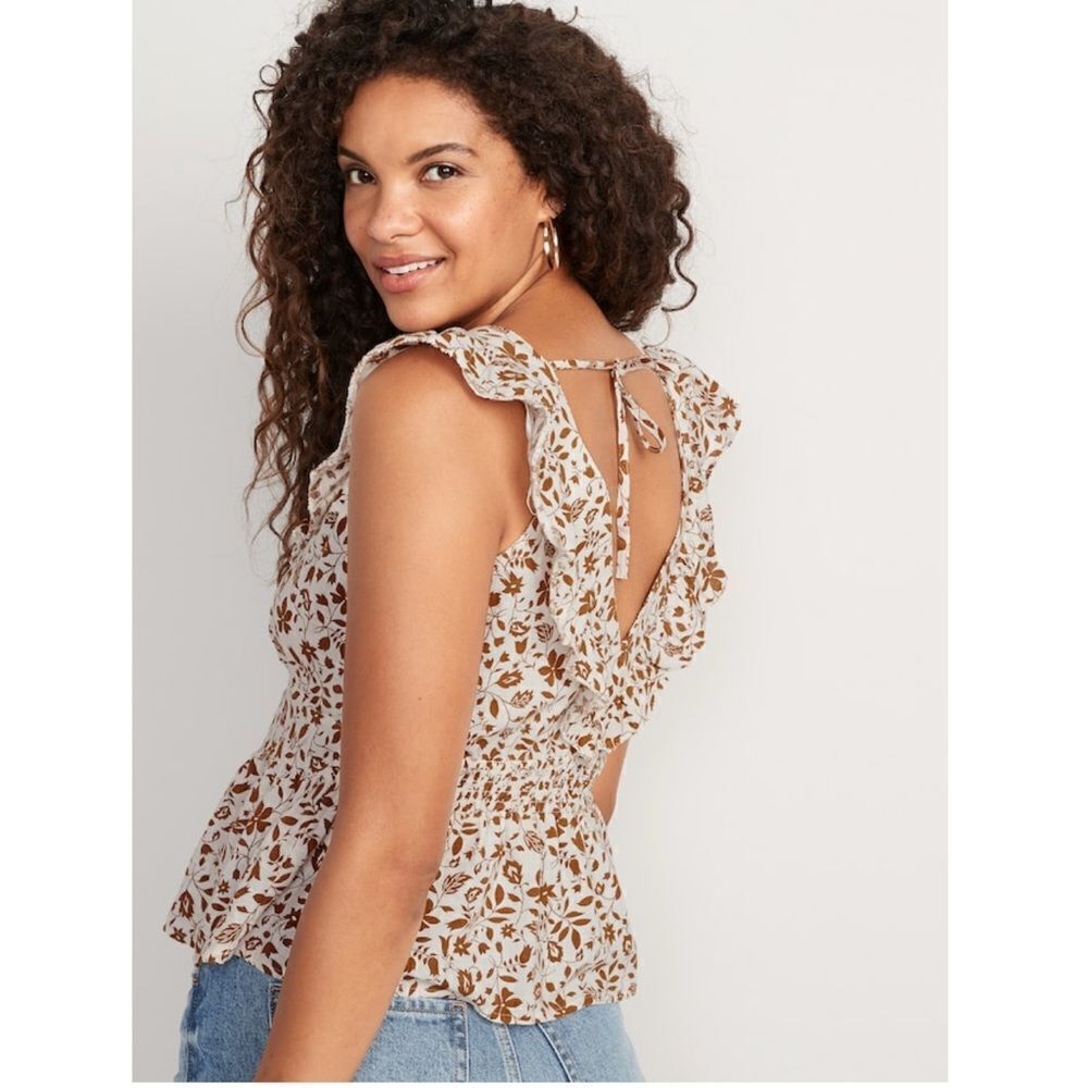 Women's Old Navy Flutter-Sleeve Floral V-Neck Tie-Back Top