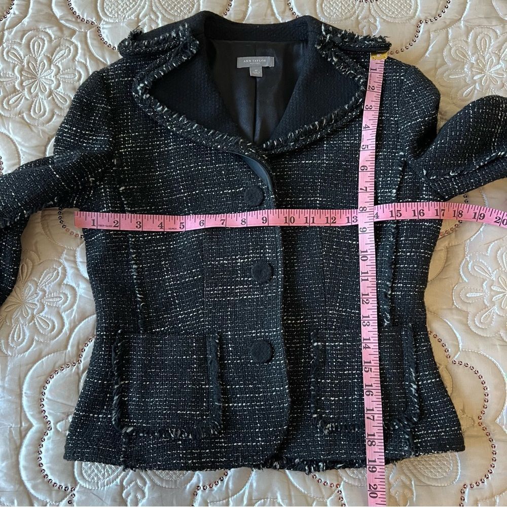 Ann Taylor Wool Blend Tweed Black Fringed Blazer Jacket Size 2 Petites