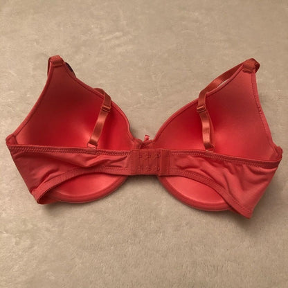 NWT Women’s Shiny Pink T-shirt Bra