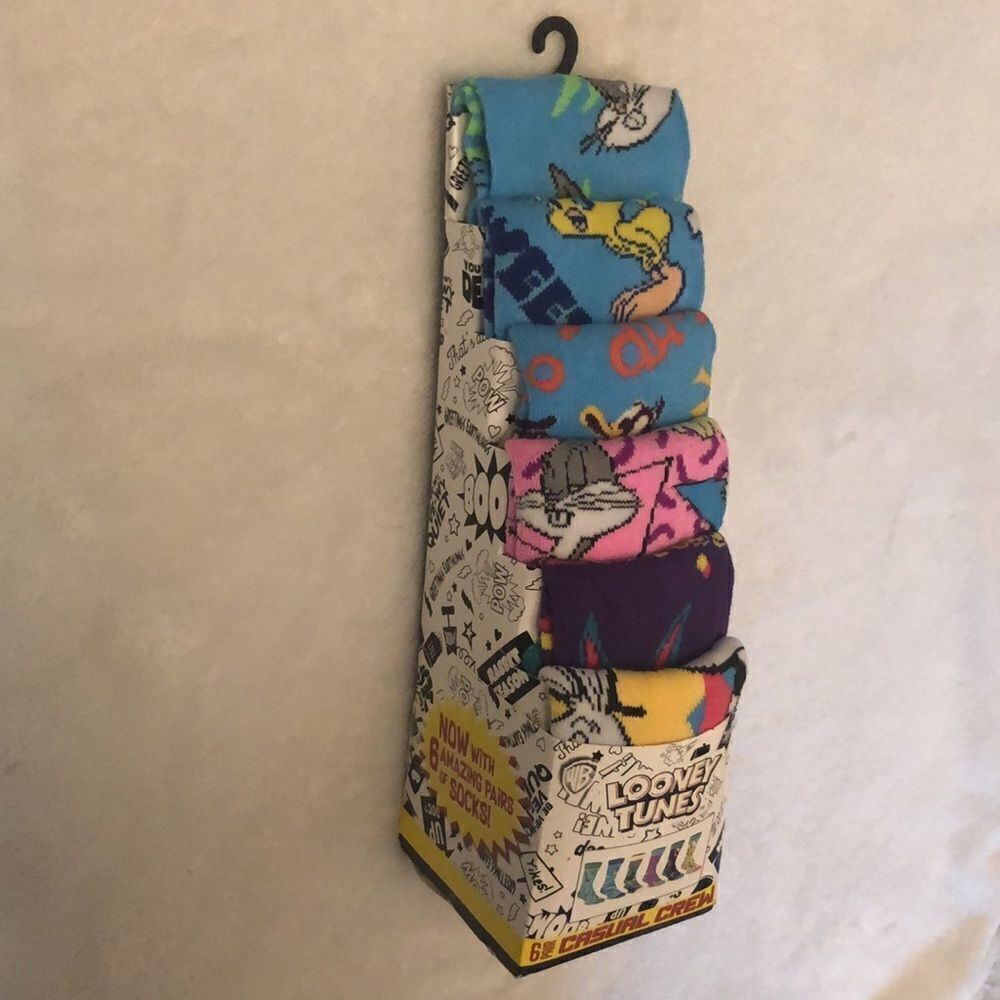 NEW Men’s Looney Tunes Casual Crew Socks 6 pair