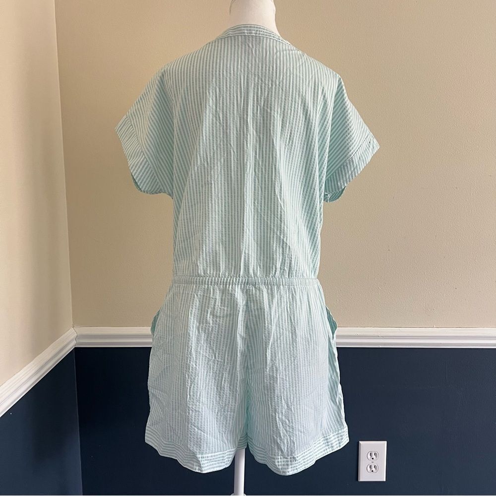 Vineyard Vines Seersucker Striped Romper in Aqua Size Large Short Sleeve